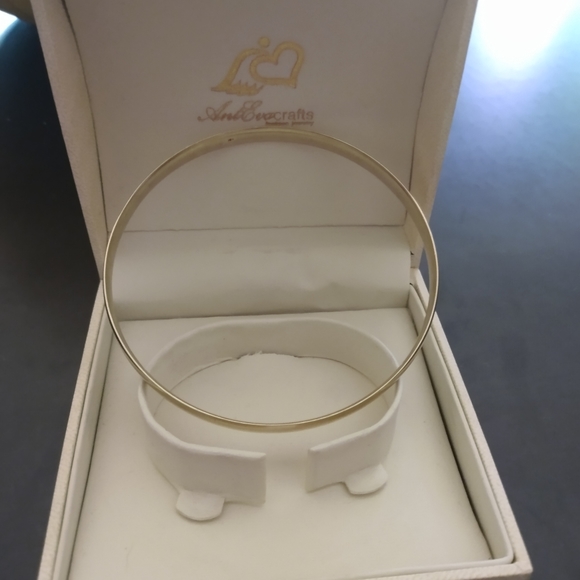 10K Solid gold bangle bracelet - Picture 1 of 6